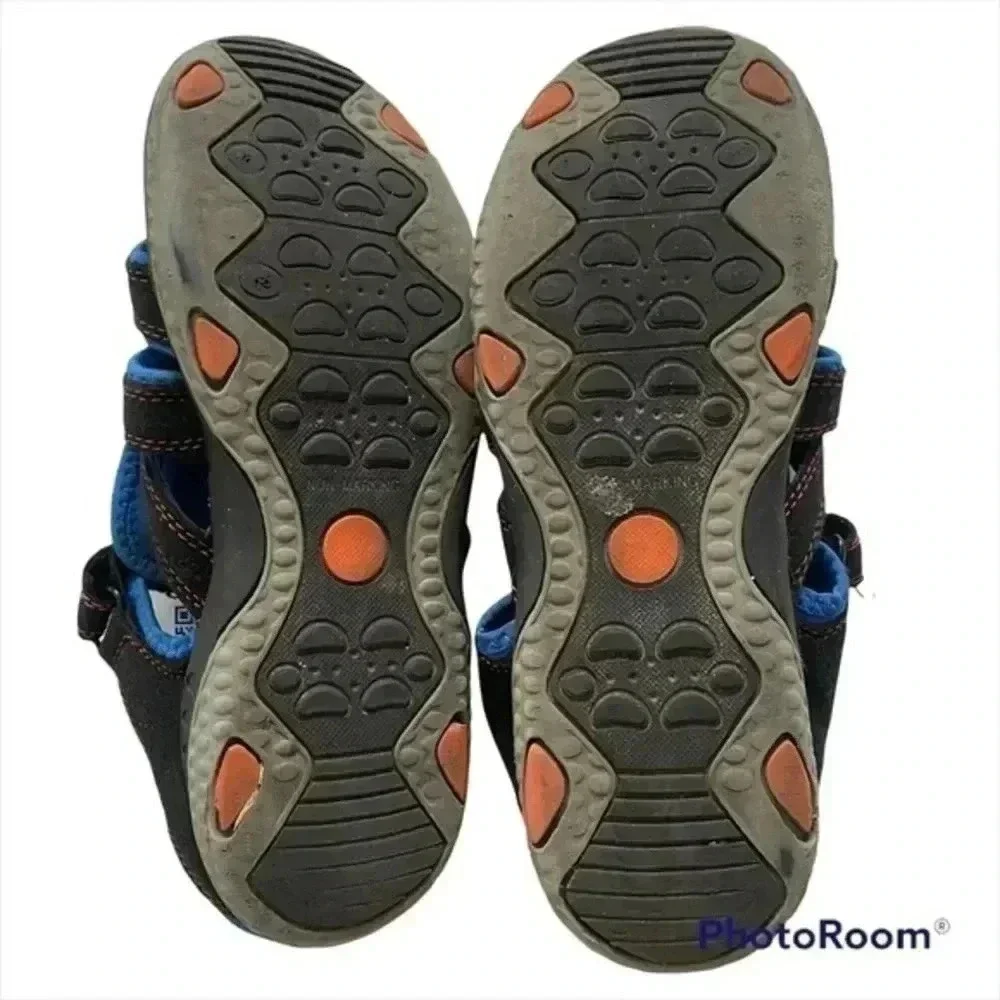 Denali Fisherman sports big kids Sandals size 5